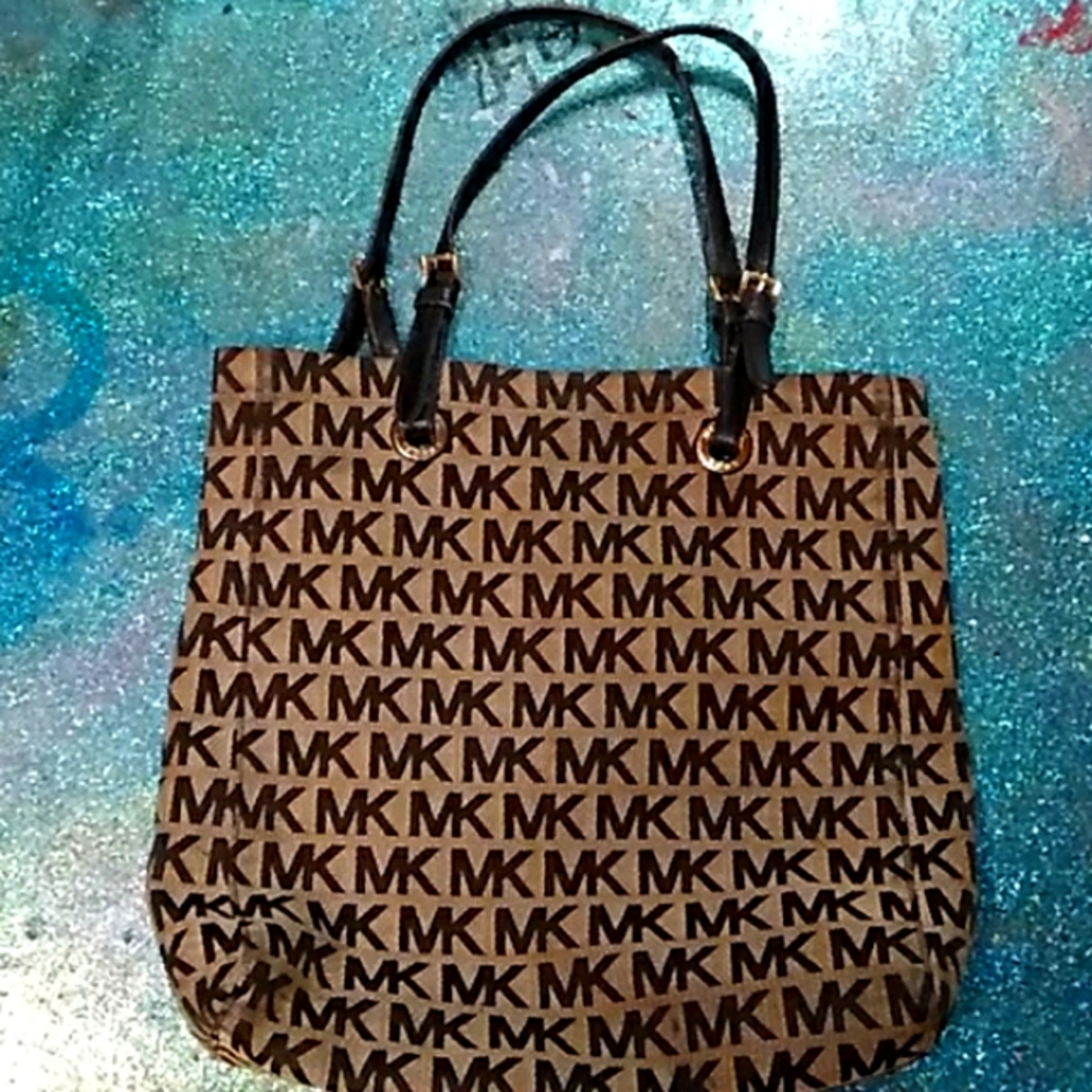 MK Purse